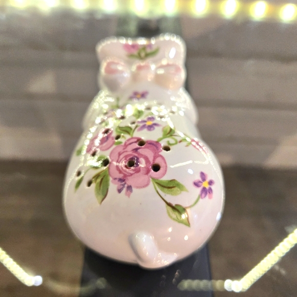 Avon Ceramic Potpourri Pig 🐖 Pretty Floral  Design - Picture 4 of 6